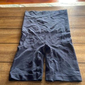 Black size small shapermint high waisted body shaper shorts